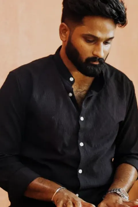 Godwin Prabhu, an Artium music teacher in India
